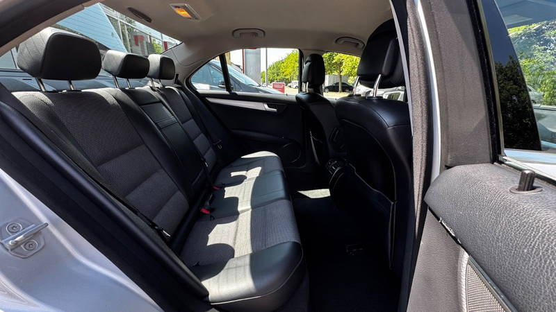 Mercedes-Benz C 220 lim. BlueEfficiency *8xBereift/NAVI.* — photo 9