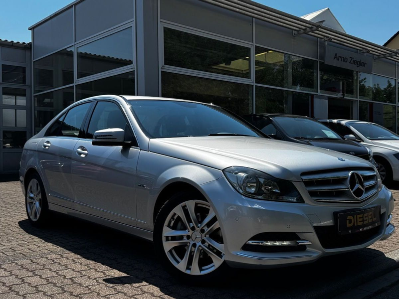 Mercedes-Benz C 220 lim. BlueEfficiency *8xBereift/NAVI.*