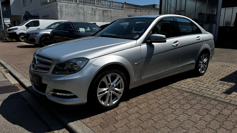 Mercedes-Benz C 220 lim. BlueEfficiency *8xBereift/NAVI.* — photo 3