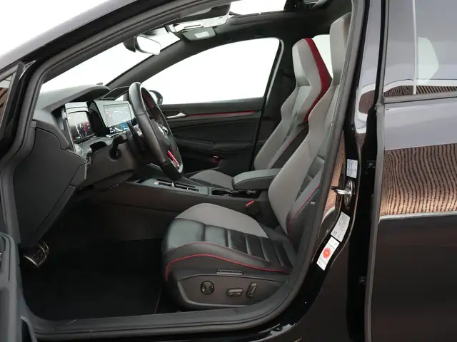Volkswagen Golf view 9