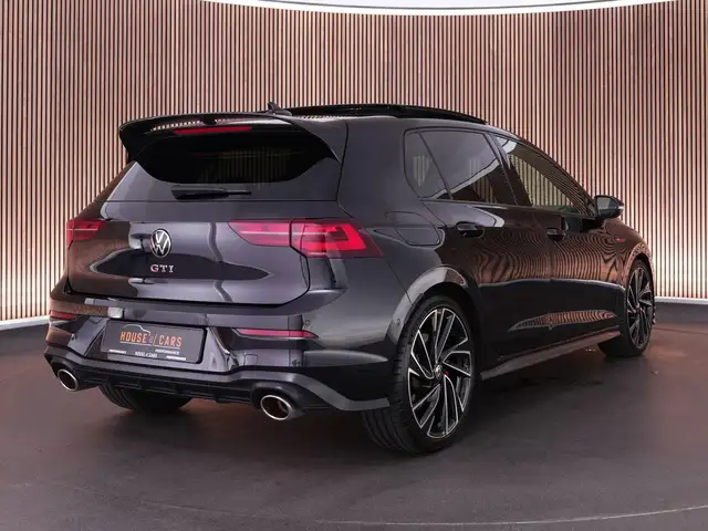 Volkswagen Golf view 2