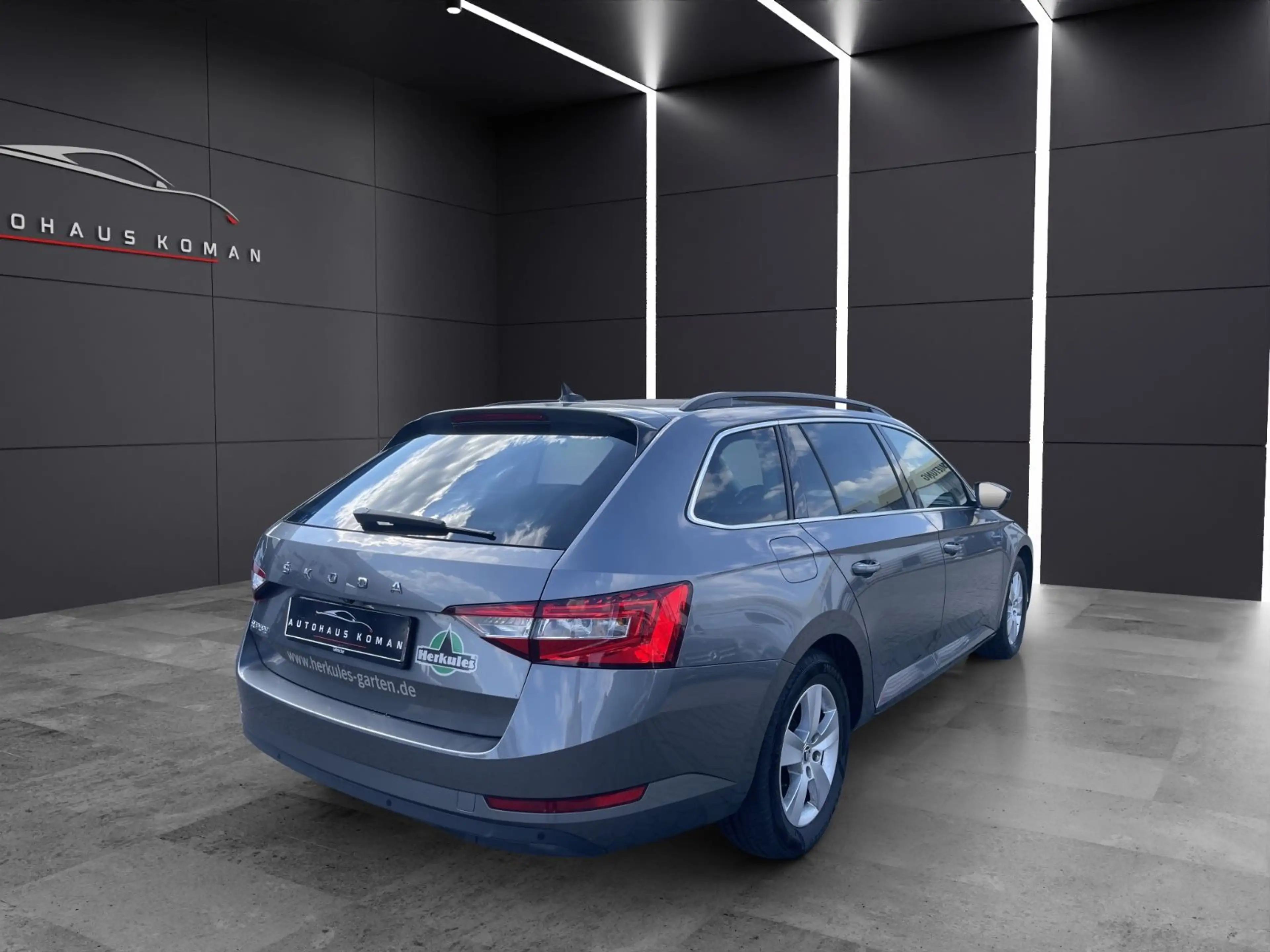 Skoda Superb Combi 2.0TDI*AUTOM.*PDC*NAVI*ACC*1.HAND — photo 7