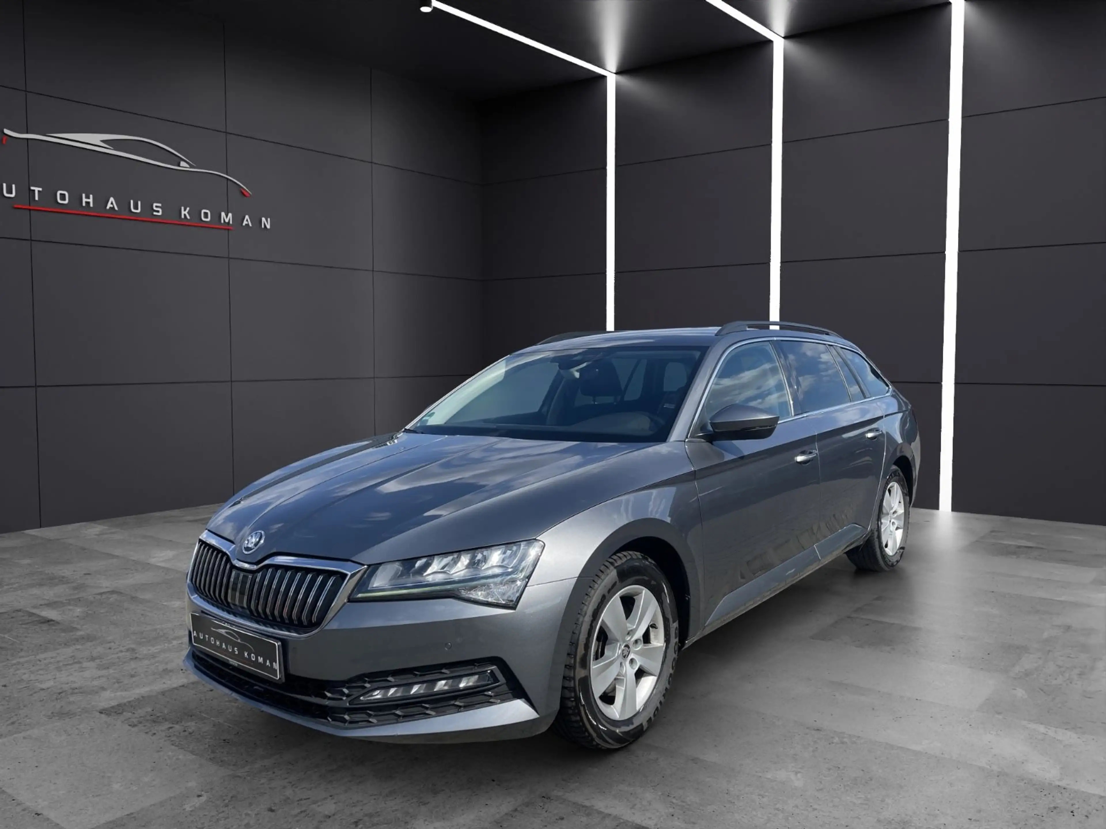 Skoda Superb Combi 2.0TDI*AUTOM.*PDC*NAVI*ACC*1.HAND
