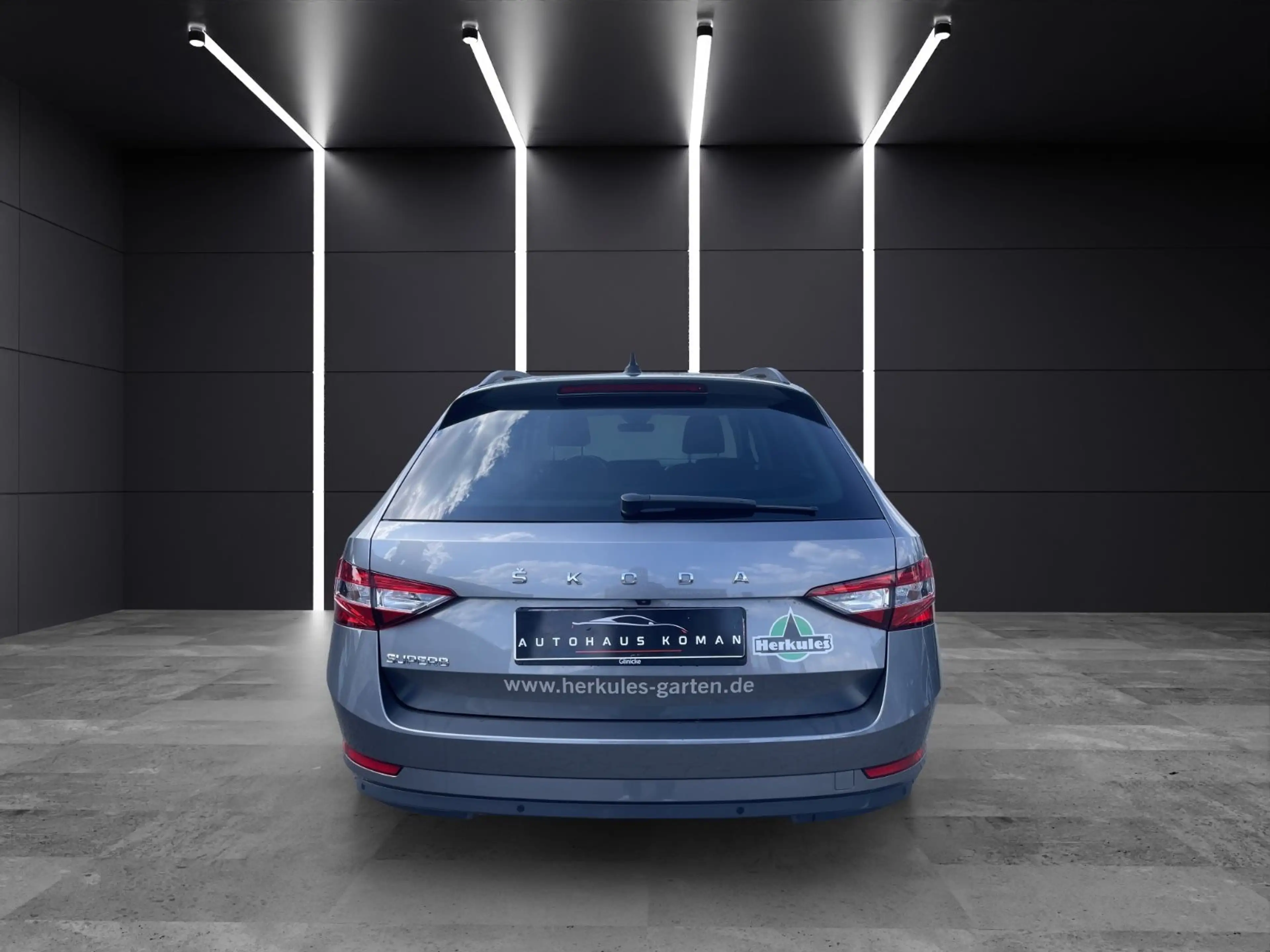 Skoda Superb Combi 2.0TDI*AUTOM.*PDC*NAVI*ACC*1.HAND — photo 8