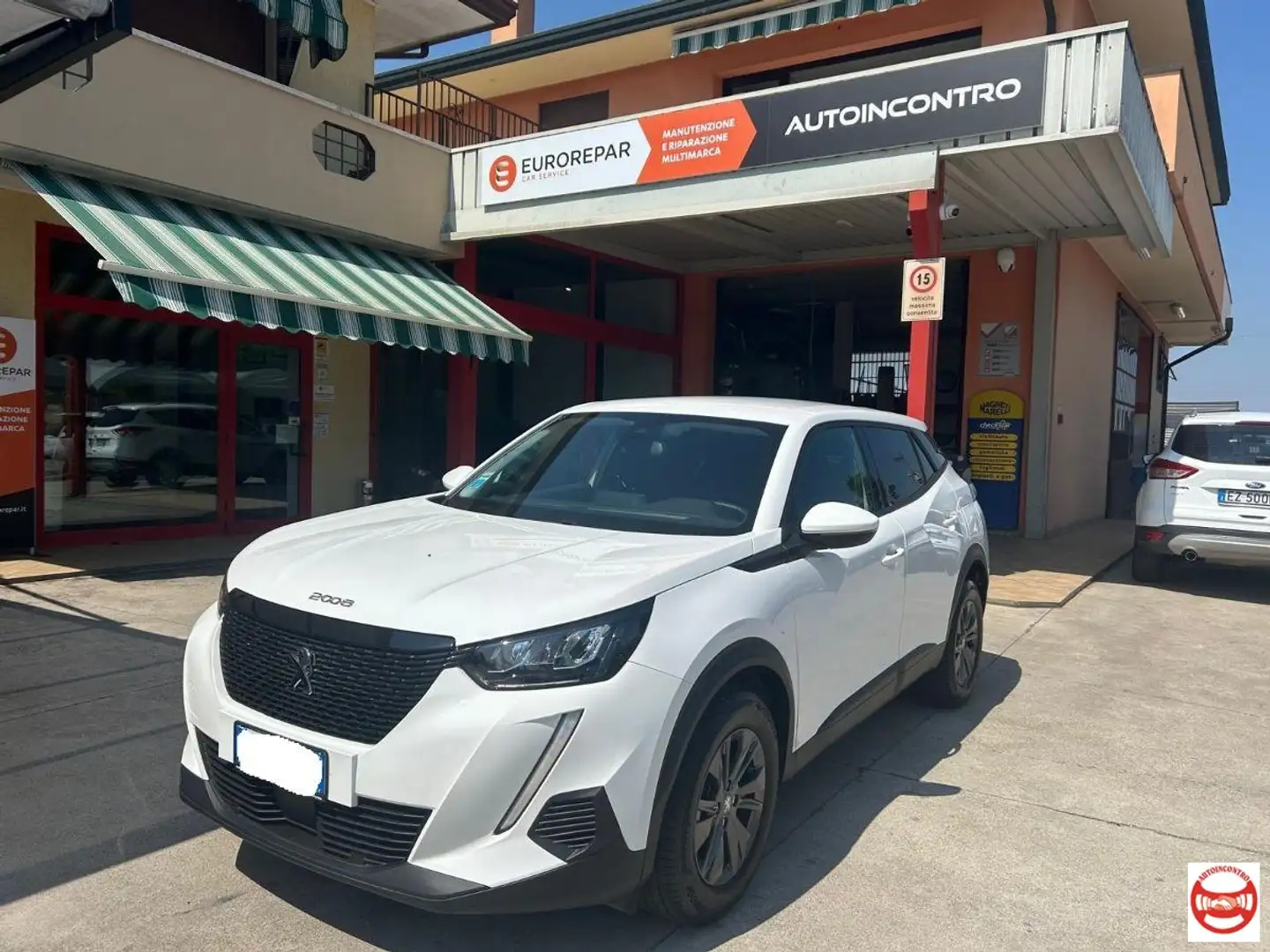 Peugeot 2008 1.2 puretech Active Pack s&s 100cv Bianco - 1