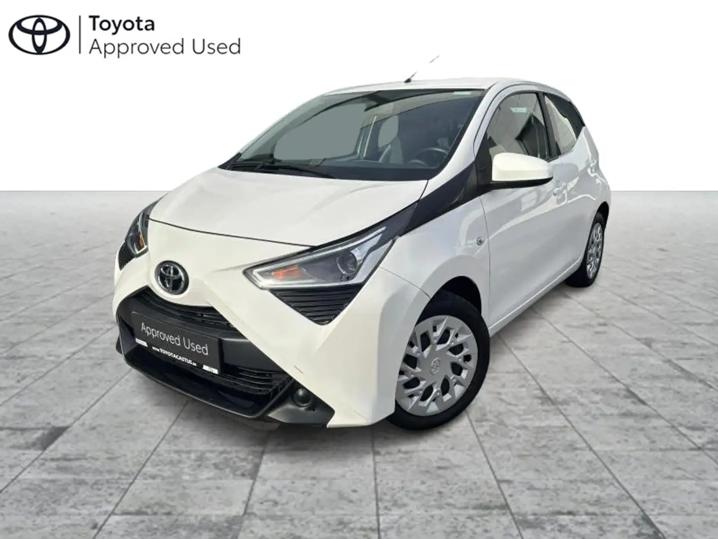 Toyota Aygo x-play II Blanc - 1