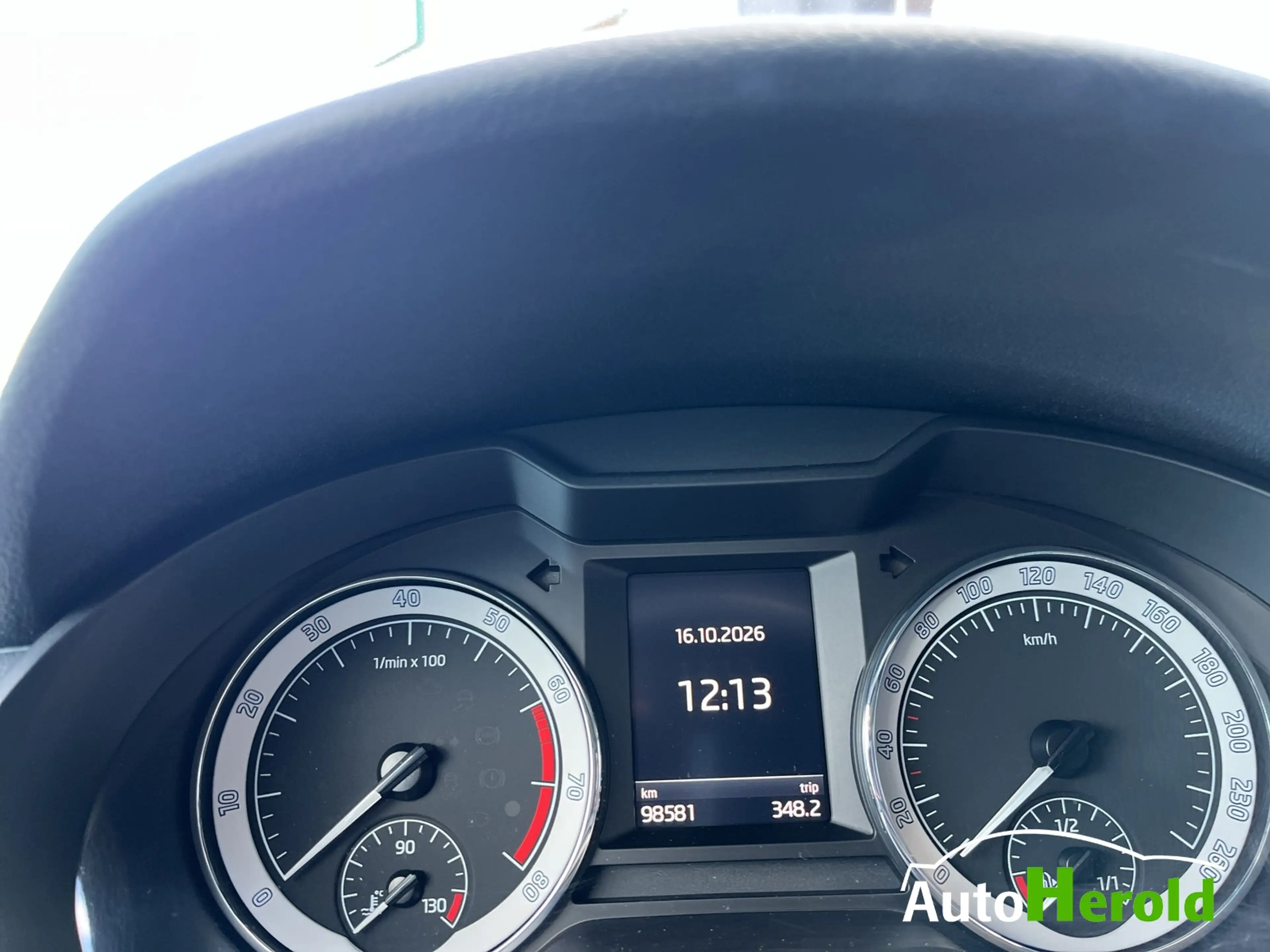 Skoda Octavia Combi 2,0l TSI DSG Clever — photo 15