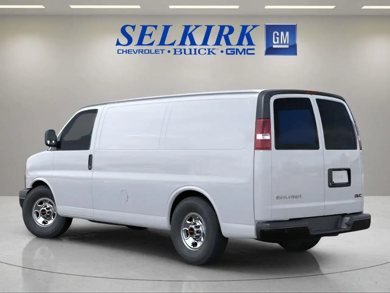 GMC Savana снимка GMC Savana