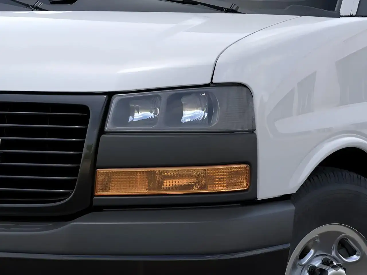 GMC Savana снимка GMC Savana