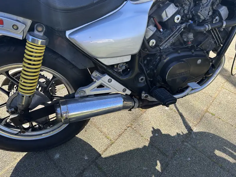 Honda VF 500 - foto 8