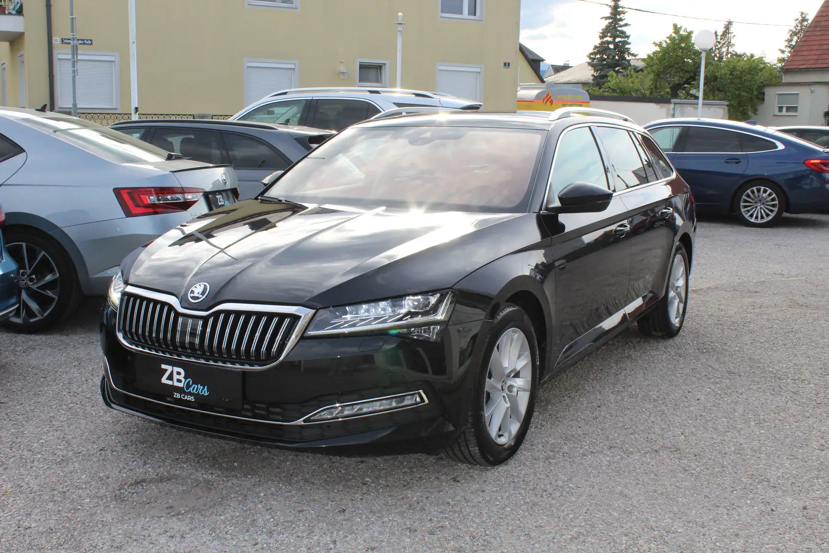 Skoda Superb Style // NAVI // Kamera // LED // MWST. // Schwarz - 2