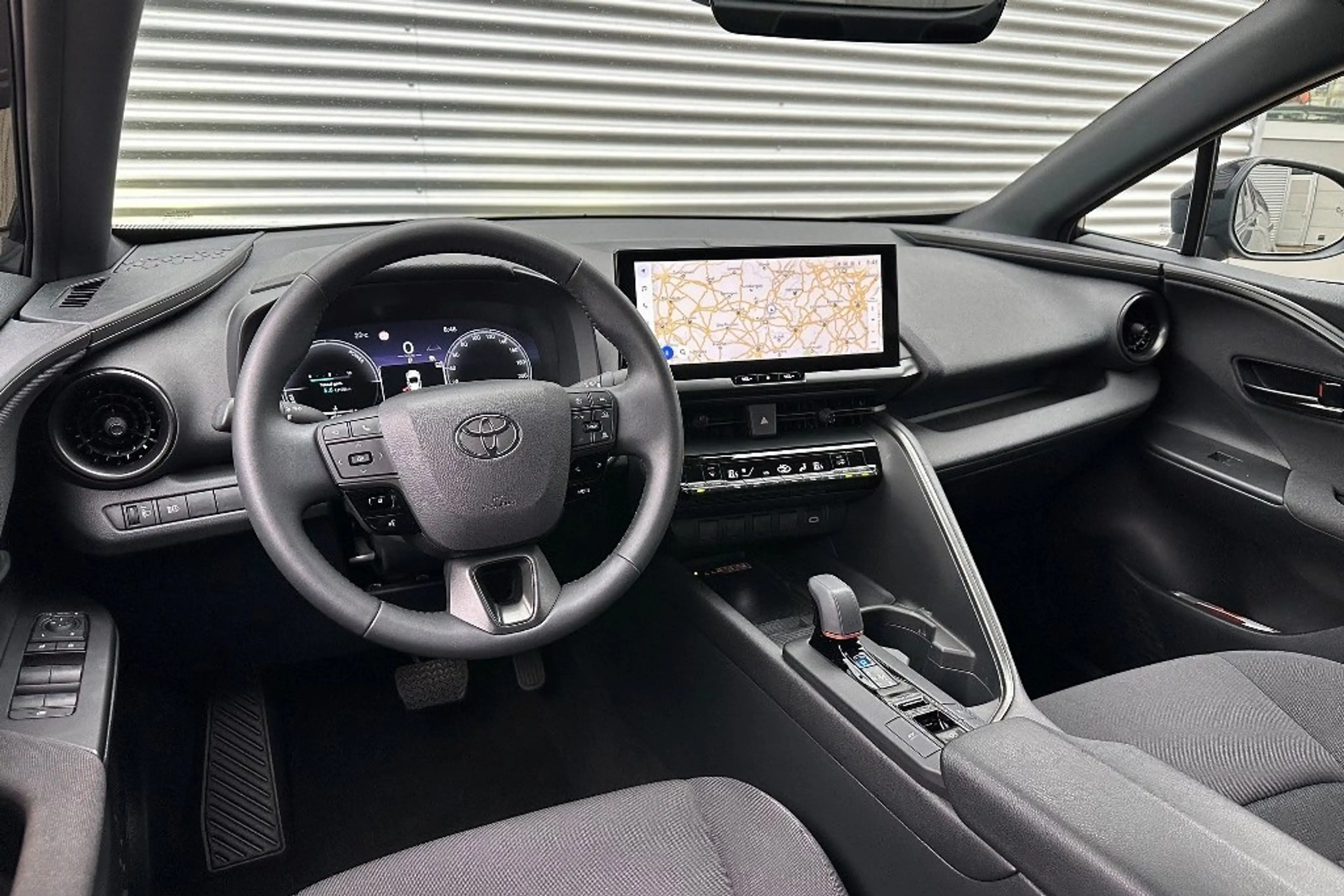Toyota C-HR 1.8 Hybrid 140 Dynamic — photo 9