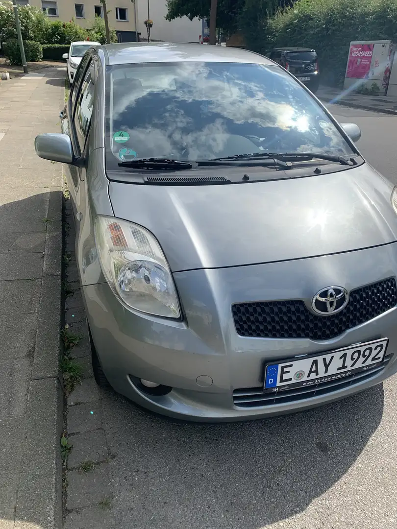 Toyota Yaris 1.3 VVT-i Team - 2