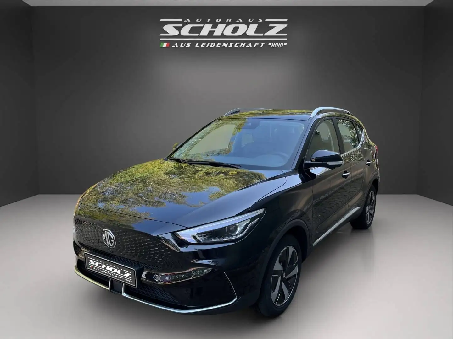 MG ZS EV MCE Maximal Luxury Schwarz - 1