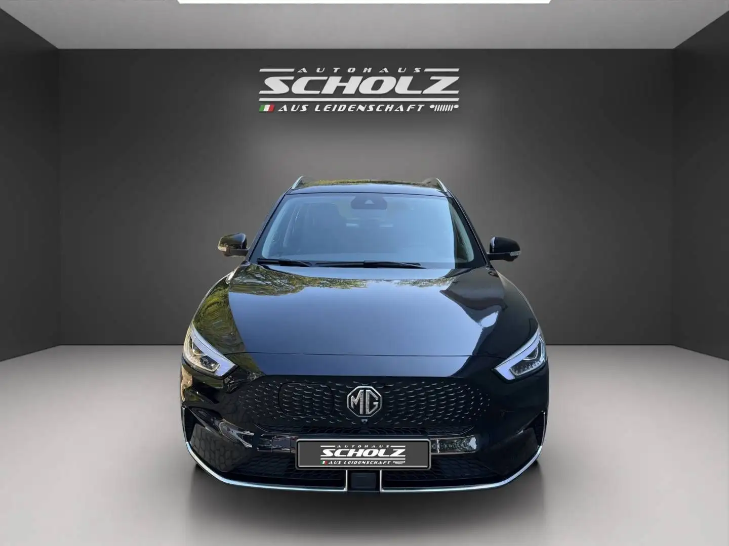 MG ZS EV MCE Maximal Luxury Schwarz - 2