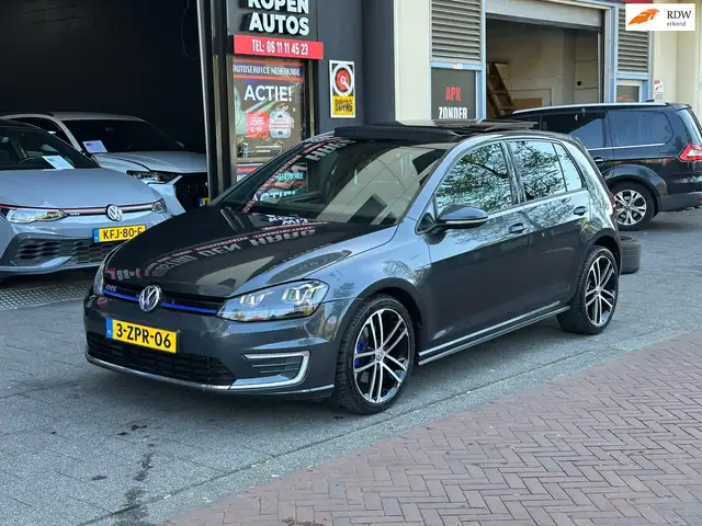 Volkswagen Golf GTE 1.4 TSI Aut Navi Camera Pano