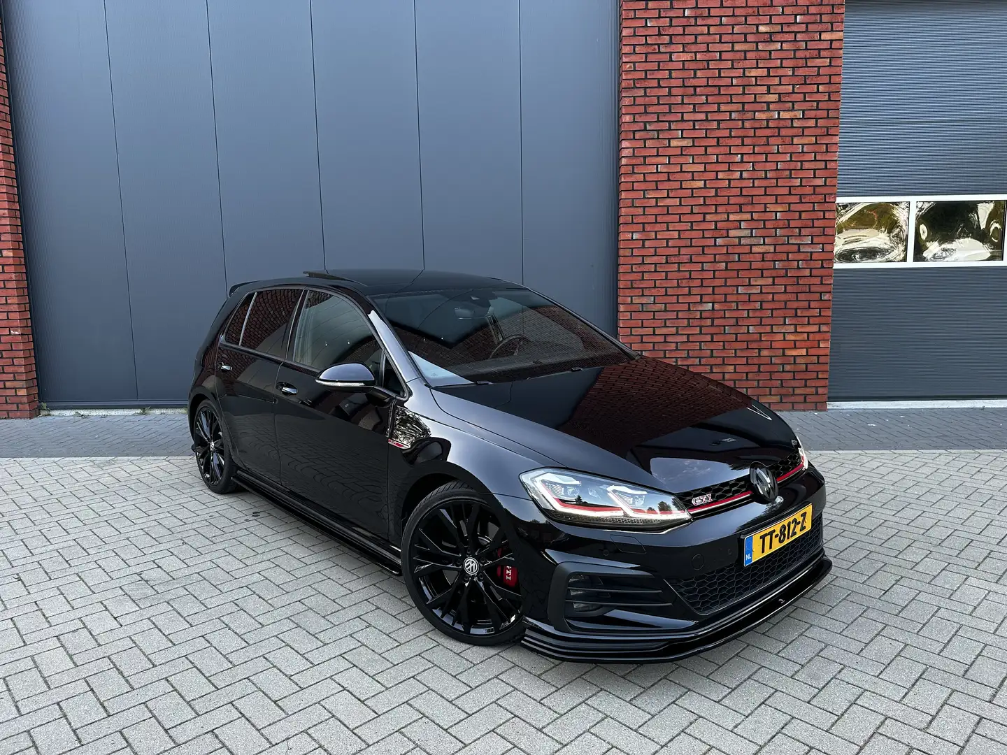 Volkswagen Golf 2.0 TSI GTI Performance Zwart - 2