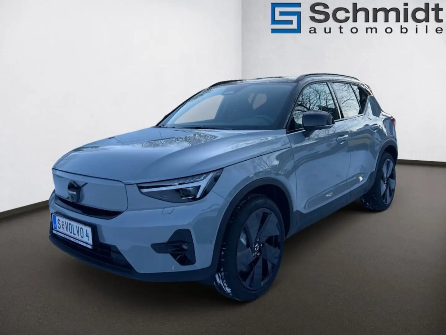 Volvo EX40 Black Edition Plus, Single Motor Extended Range, Vollelektri Grau - 1