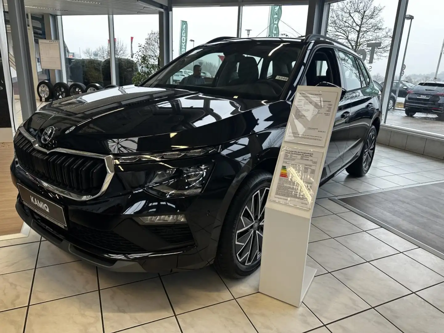 Skoda Kamiq Tour 1.5l TSI DSG Klima Navi Rückfahrkamera Noir - 1