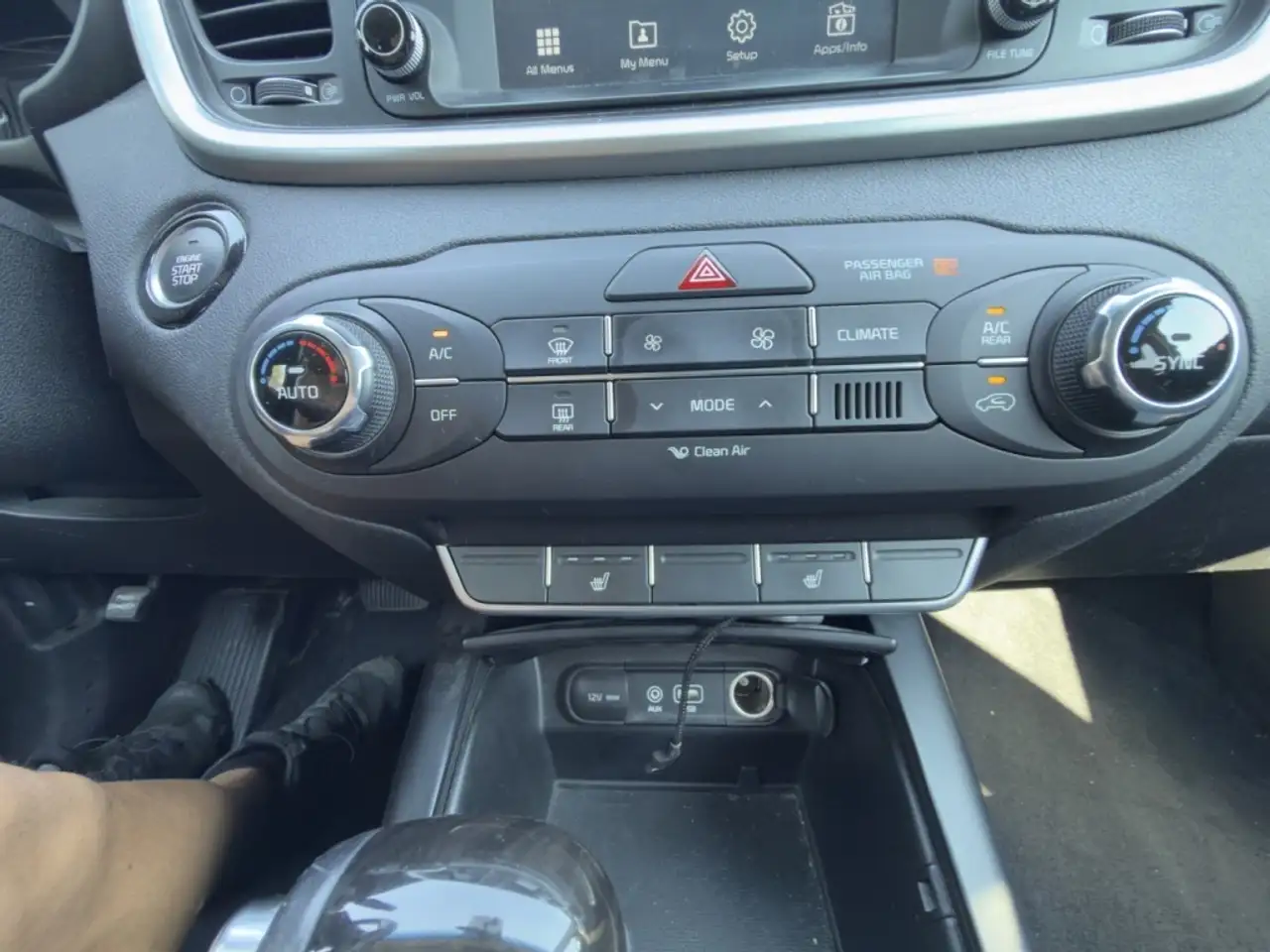 Kia Sorento photo Kia Sorento