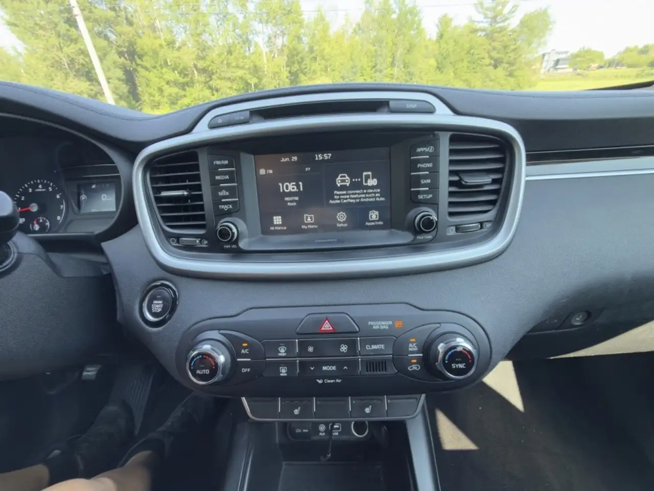 Kia Sorento photo Kia Sorento