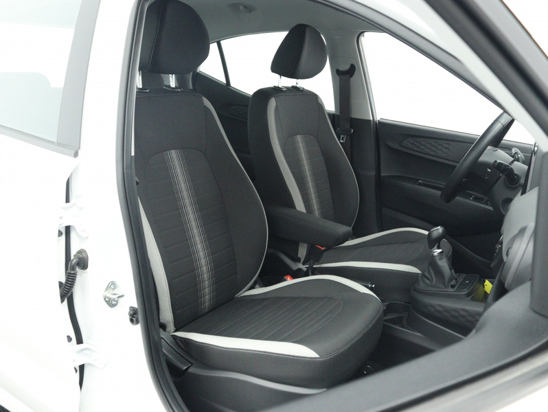 Hyundai i10 1.0 Comfort | All season | Carplay Navigatie | Air — photo 11