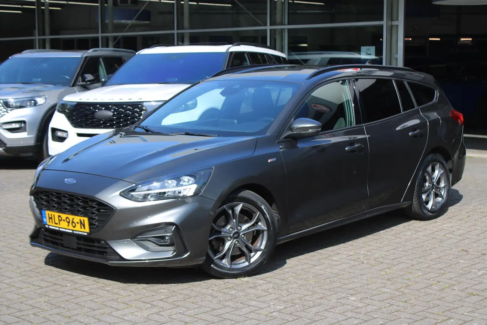 Ford Focus 1.0 EcoBoost Hybrid 125pk ST Line Business Wagon, Grijs - 1