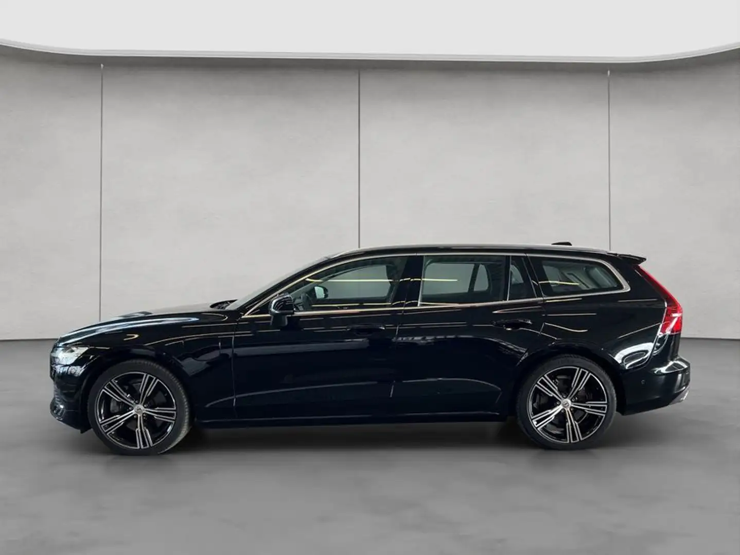 Volvo V60 T6 AWD Recharge Inscription Glasd 360° PilotAs Schwarz - 2