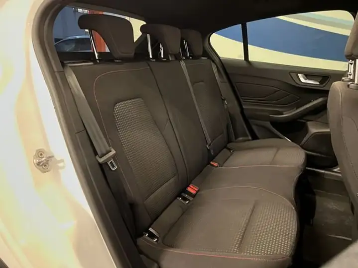 Ford Focus 1.0 Ecoboost ST-Line 2021, foto 27