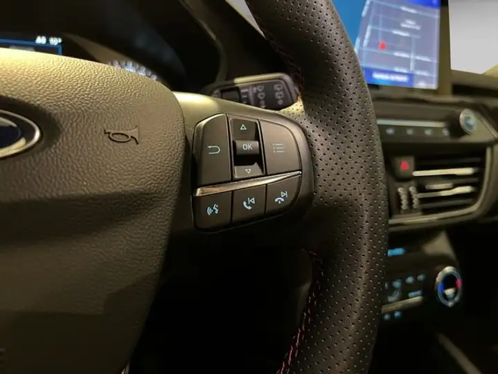 Ford Focus 1.0 Ecoboost ST-Line 2021, foto 17
