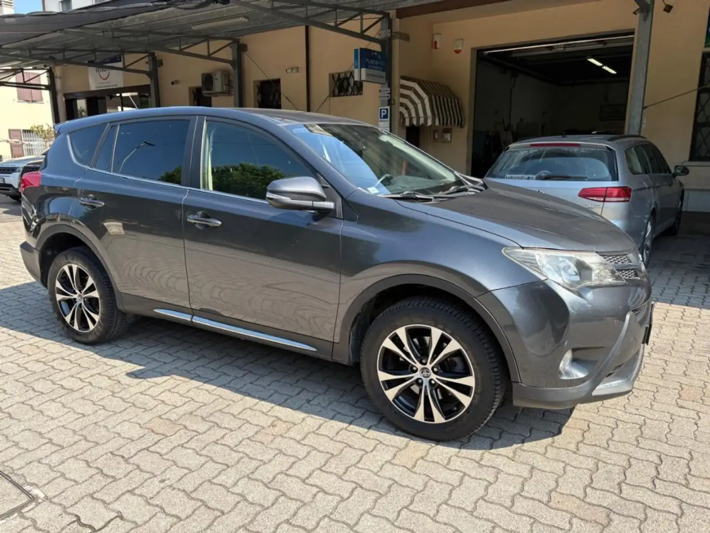 Toyota RAV 4 RAV4 2.0 D-4D 2WD Style White Ed. OK NEOPATENATO Grigio - 2