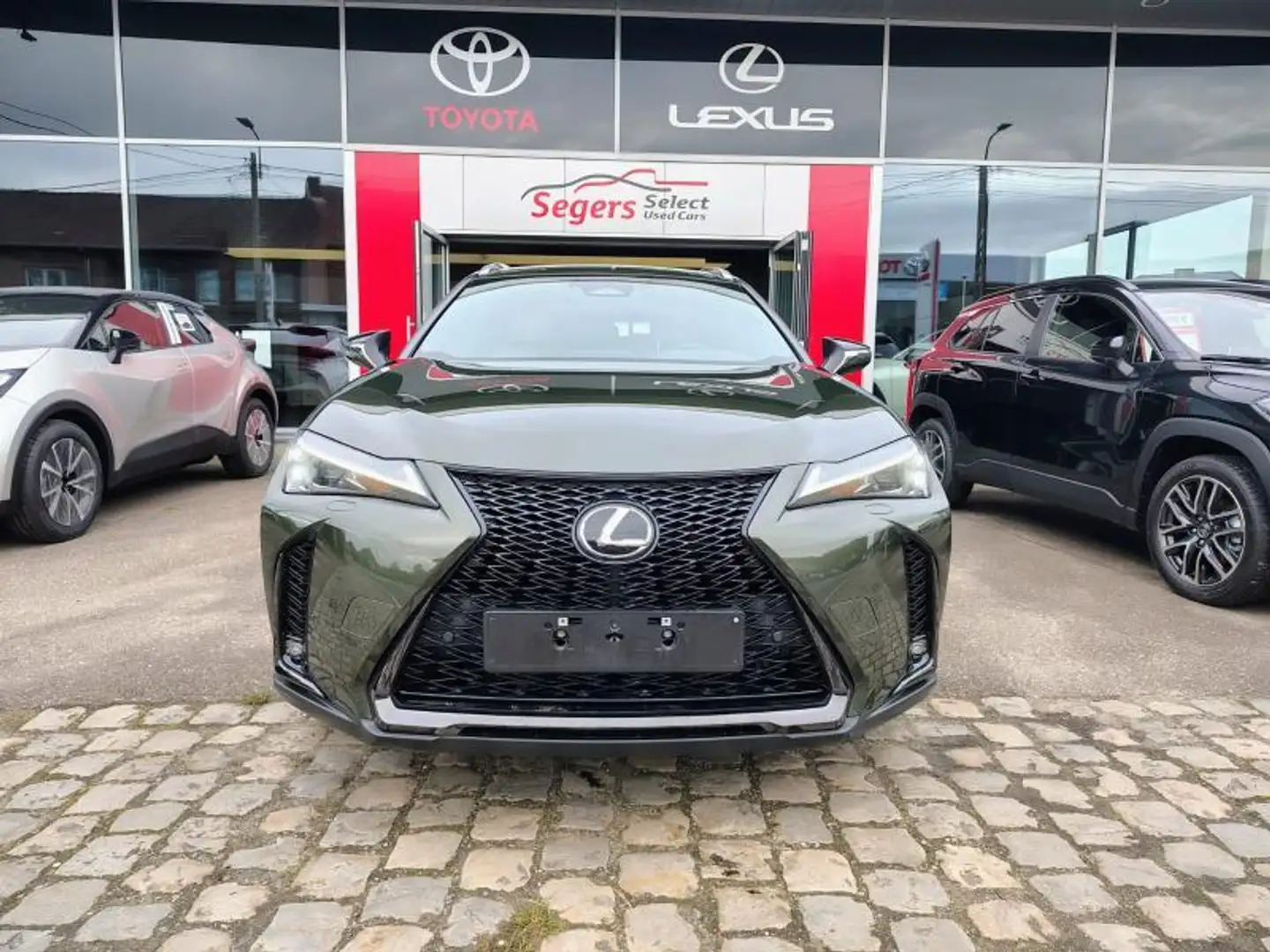 Lexus UX 300h 300h F Sport Design Vert - 2