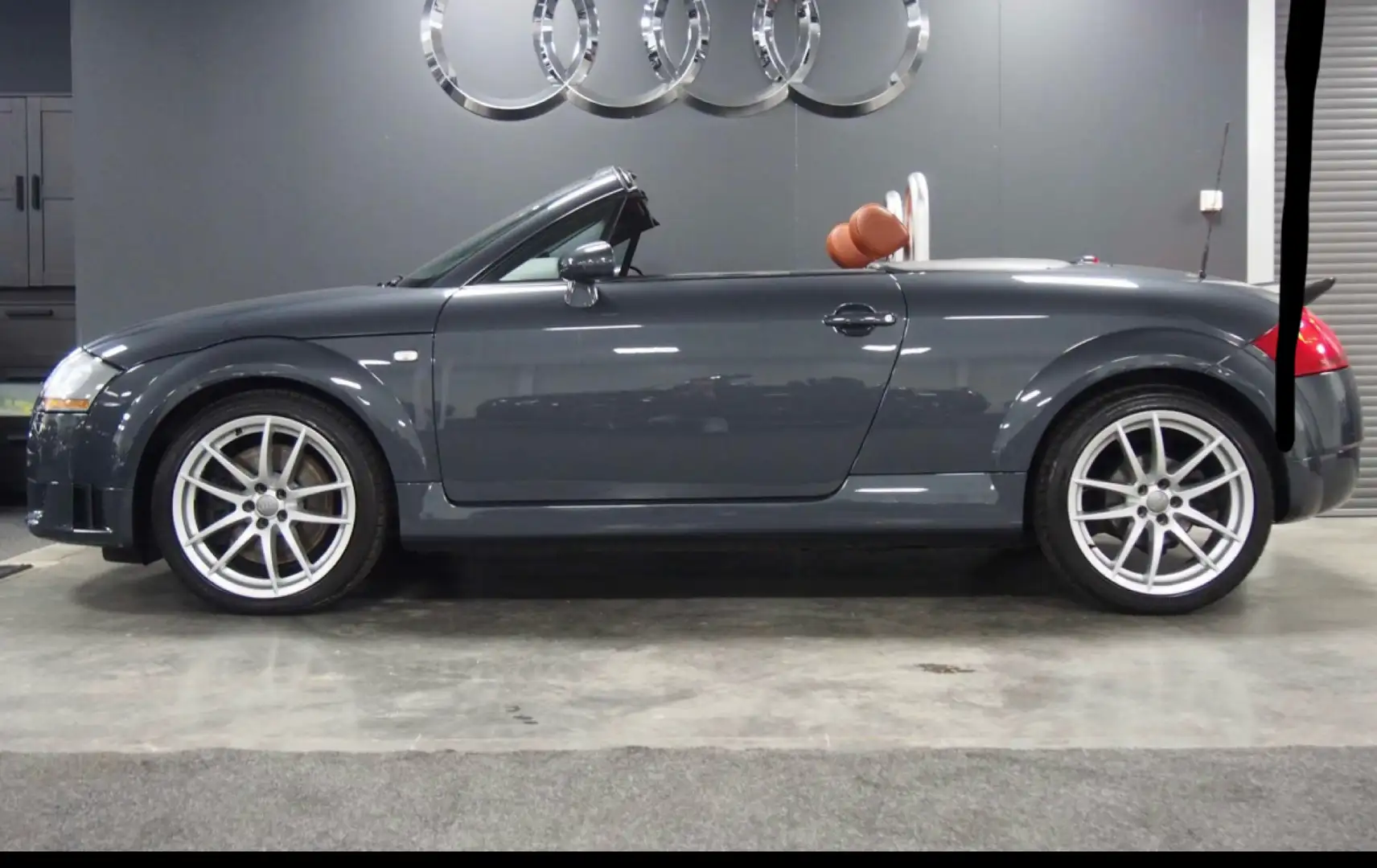Audi TT 3.2 V6 quattro Grau - 2