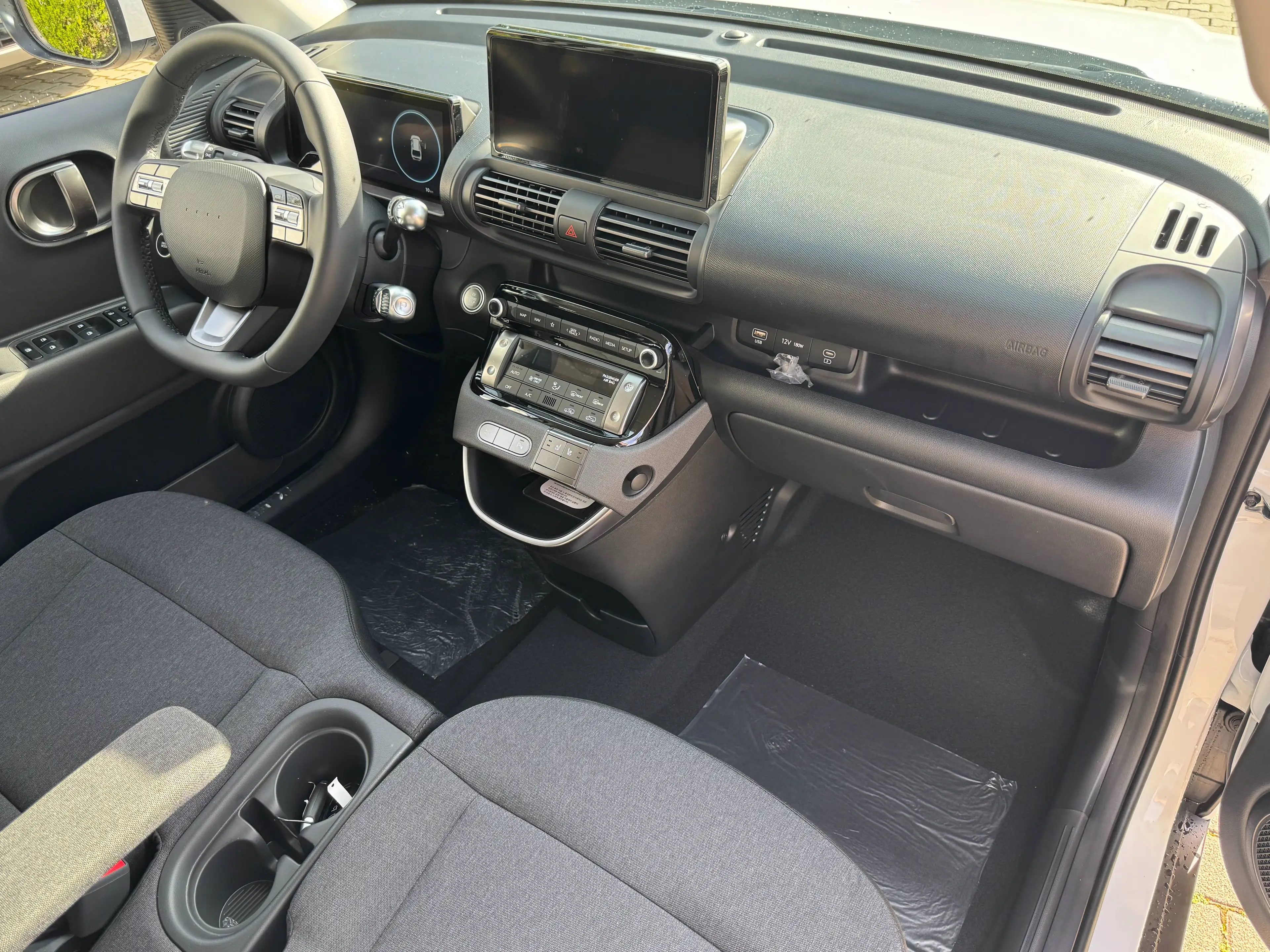 Hyundai Inster Trend 49 kWh (115 PS) Elektro-Komfort-Paket — photo 13