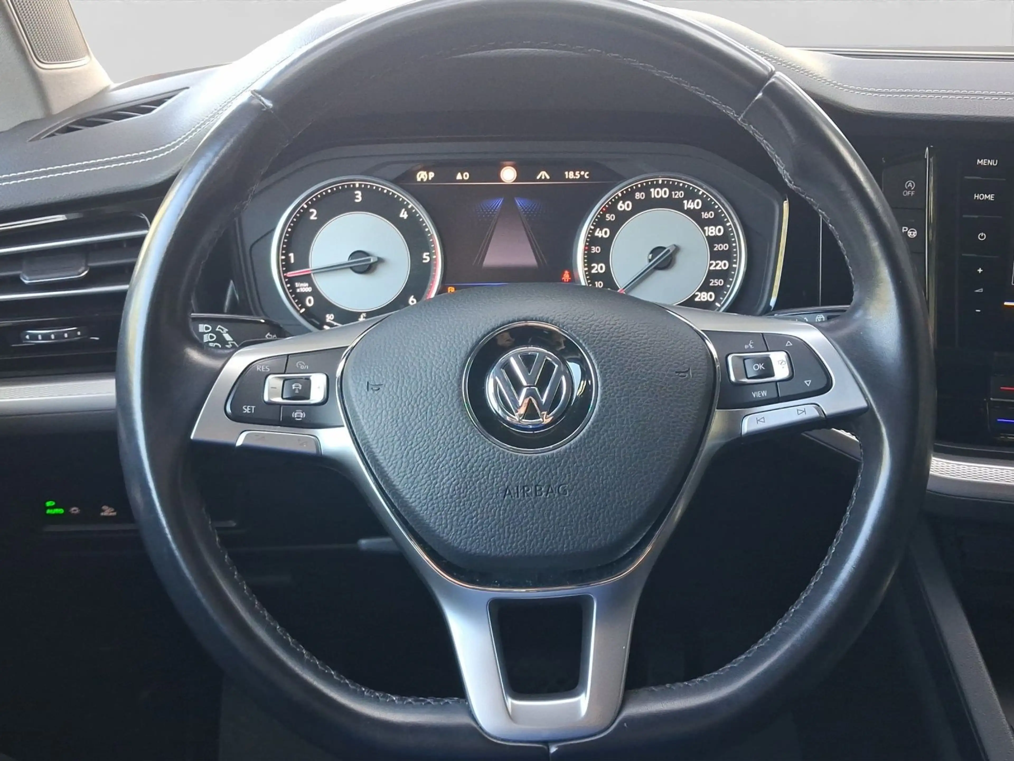 Volkswagen Touareg 3.0 TDI 4M AHK LM18 KAMERA LUFT LEDER — photo 14