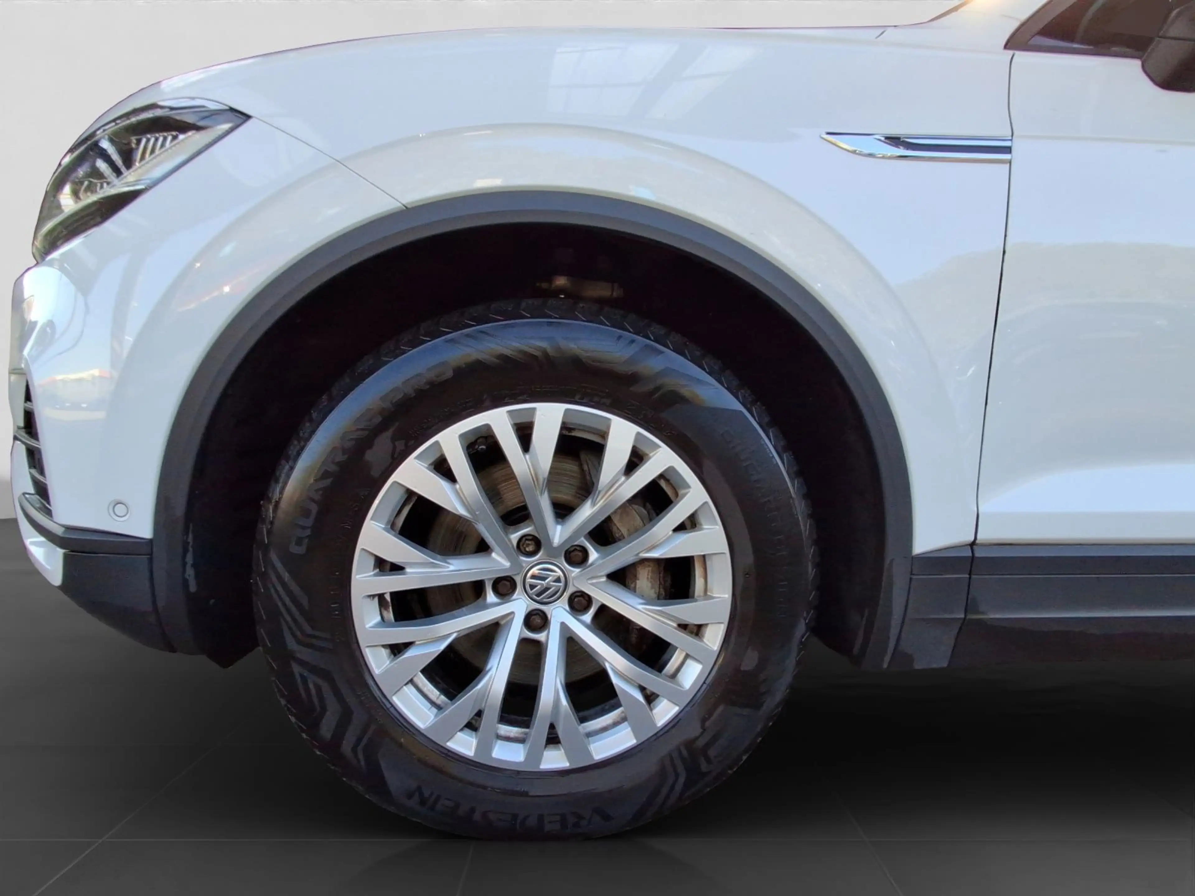 Volkswagen Touareg 3.0 TDI 4M AHK LM18 KAMERA LUFT LEDER — photo 15
