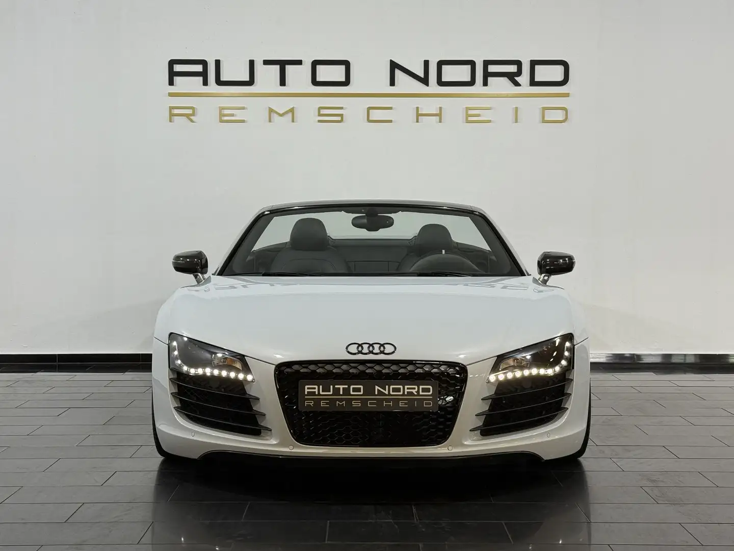 Audi R8 Spyder 4.2 FSI quat*B&O*Mag.Ride*MMI+*Kamera* Grau - 2