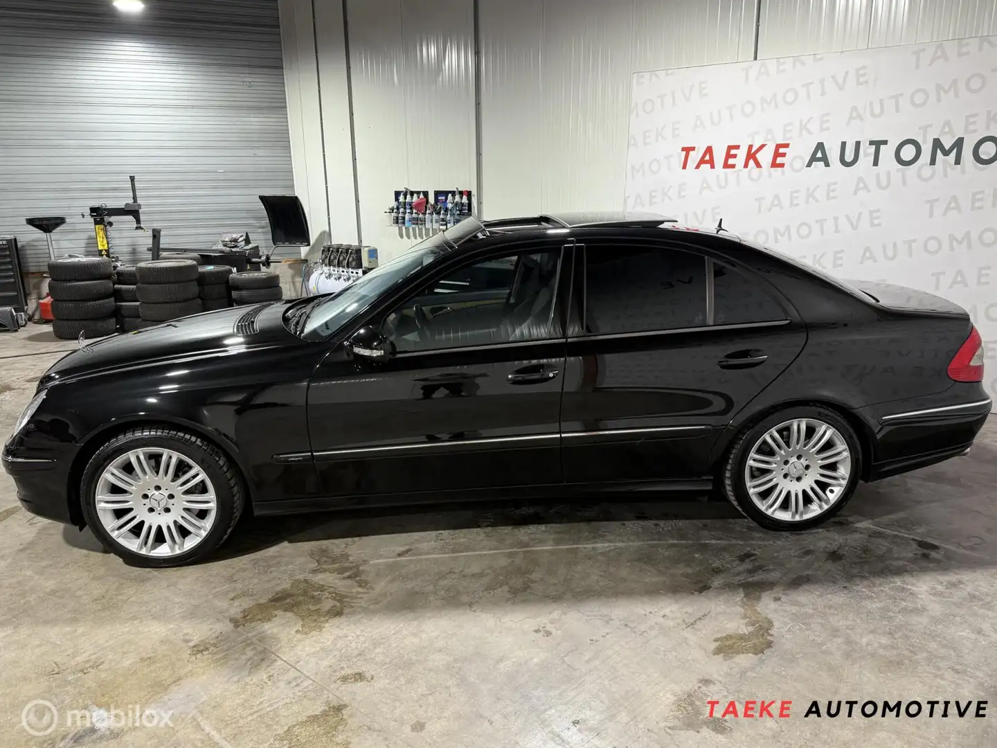 Mercedes-Benz E 230 Avantgarde Sport Clima/Cruise/Pano/Nap Noir - 2