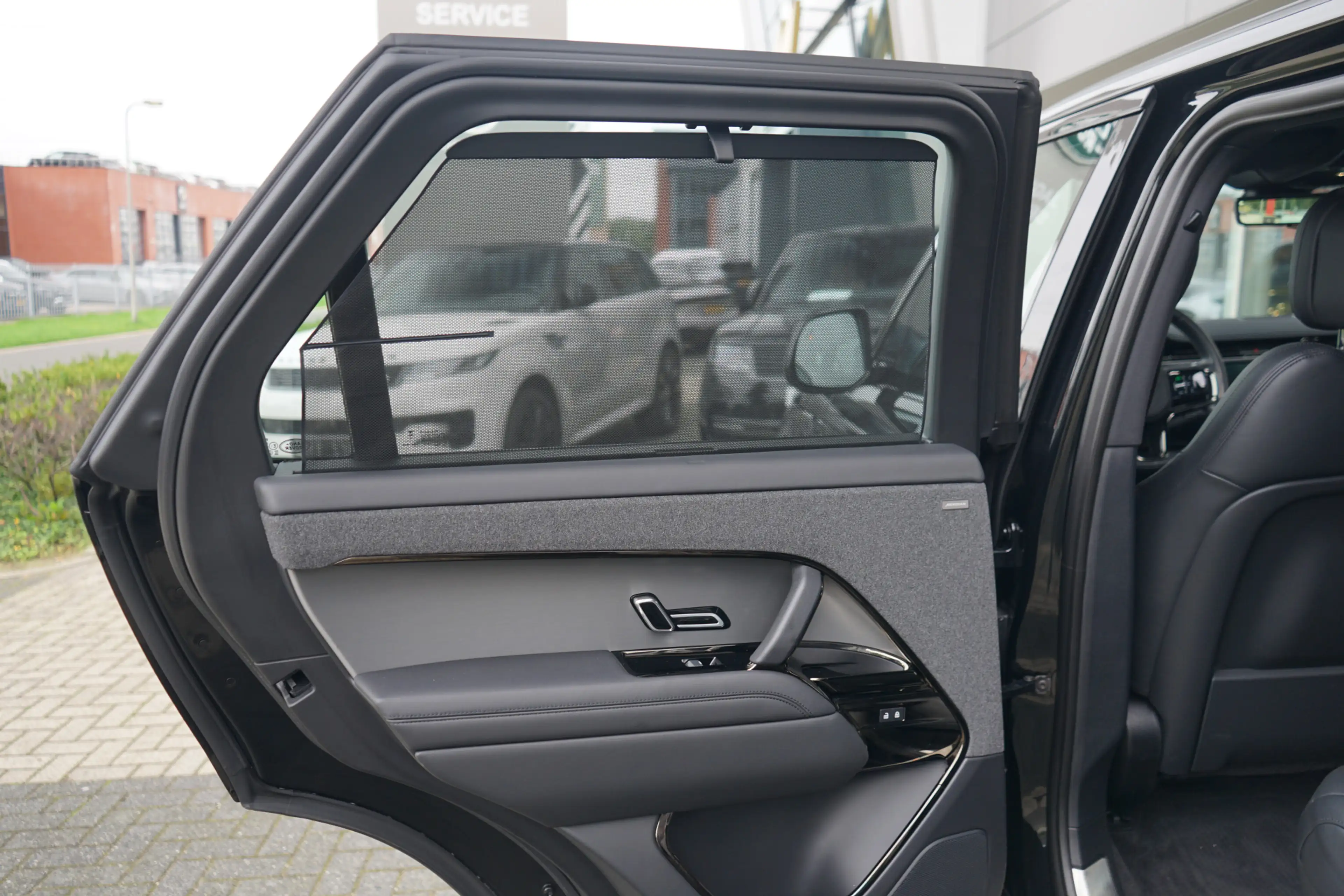 Land Rover Range Rover Sport 3.0 P440e Dynamic HSE | Head-up display | Elektris — photo 12