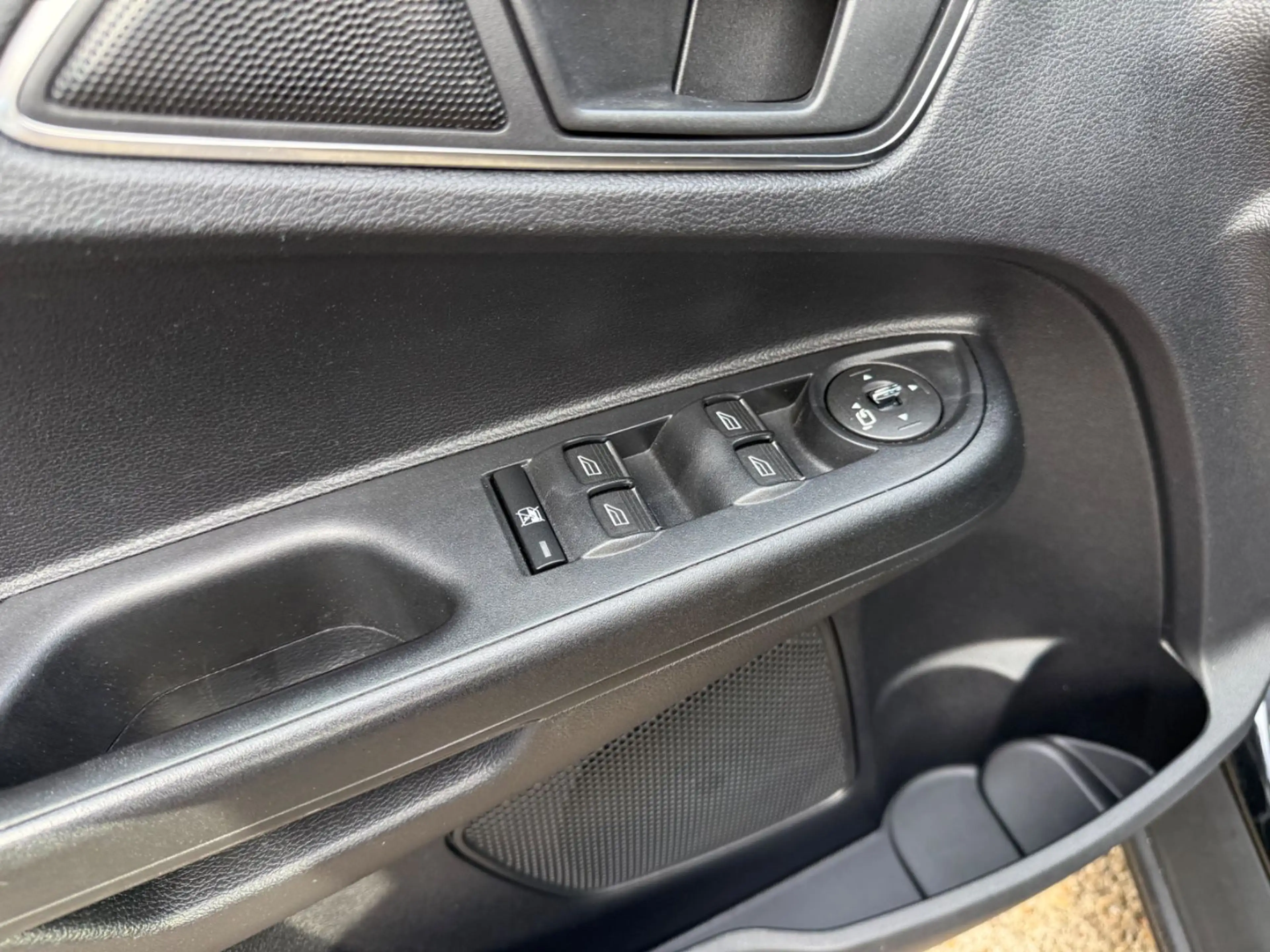 Ford B-Max B-MAX Sync Edition/2x Schiebetür/8-fach — photo 15