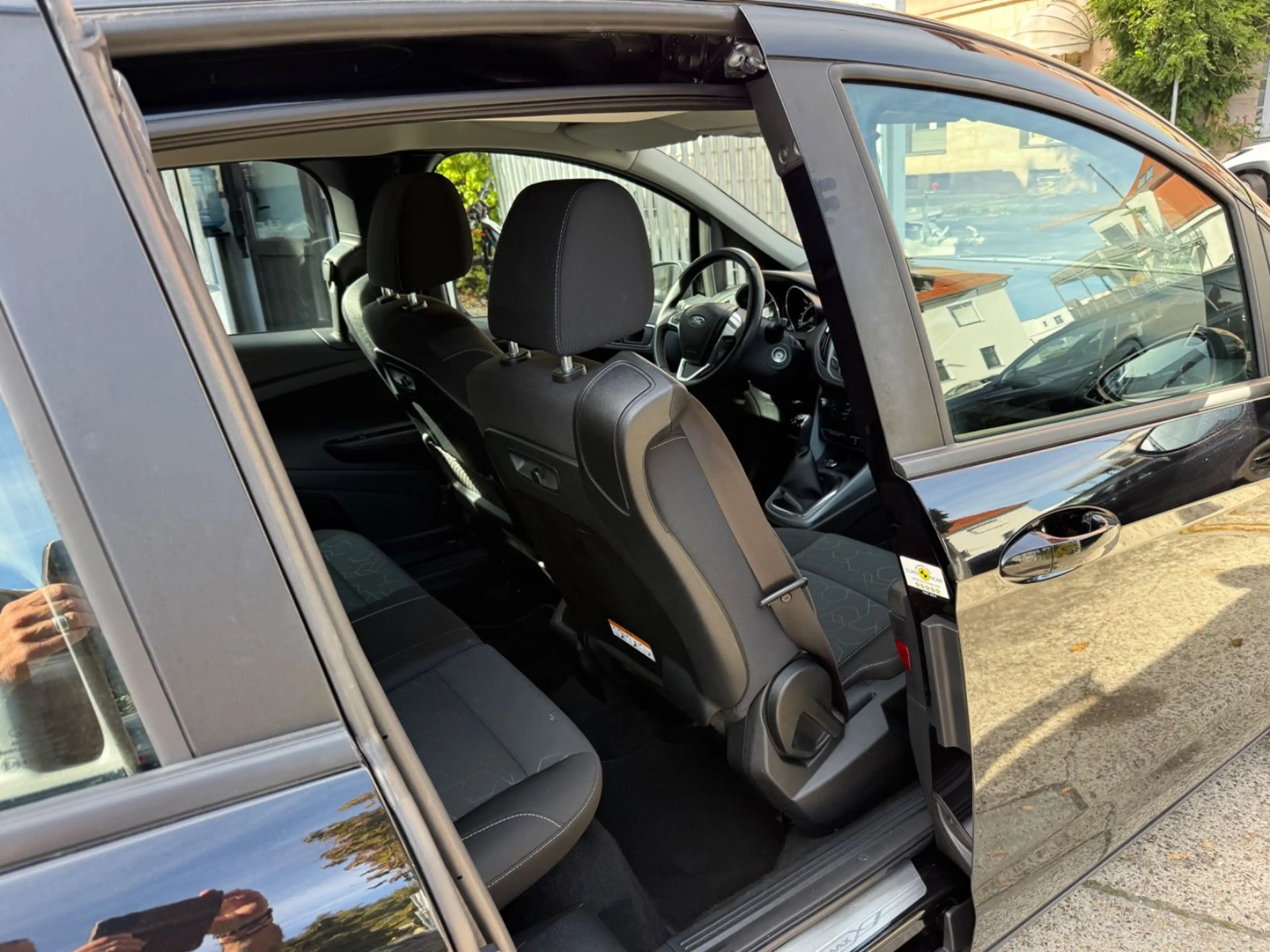 Ford B-Max B-MAX Sync Edition/2x Schiebetür/8-fach — photo 7