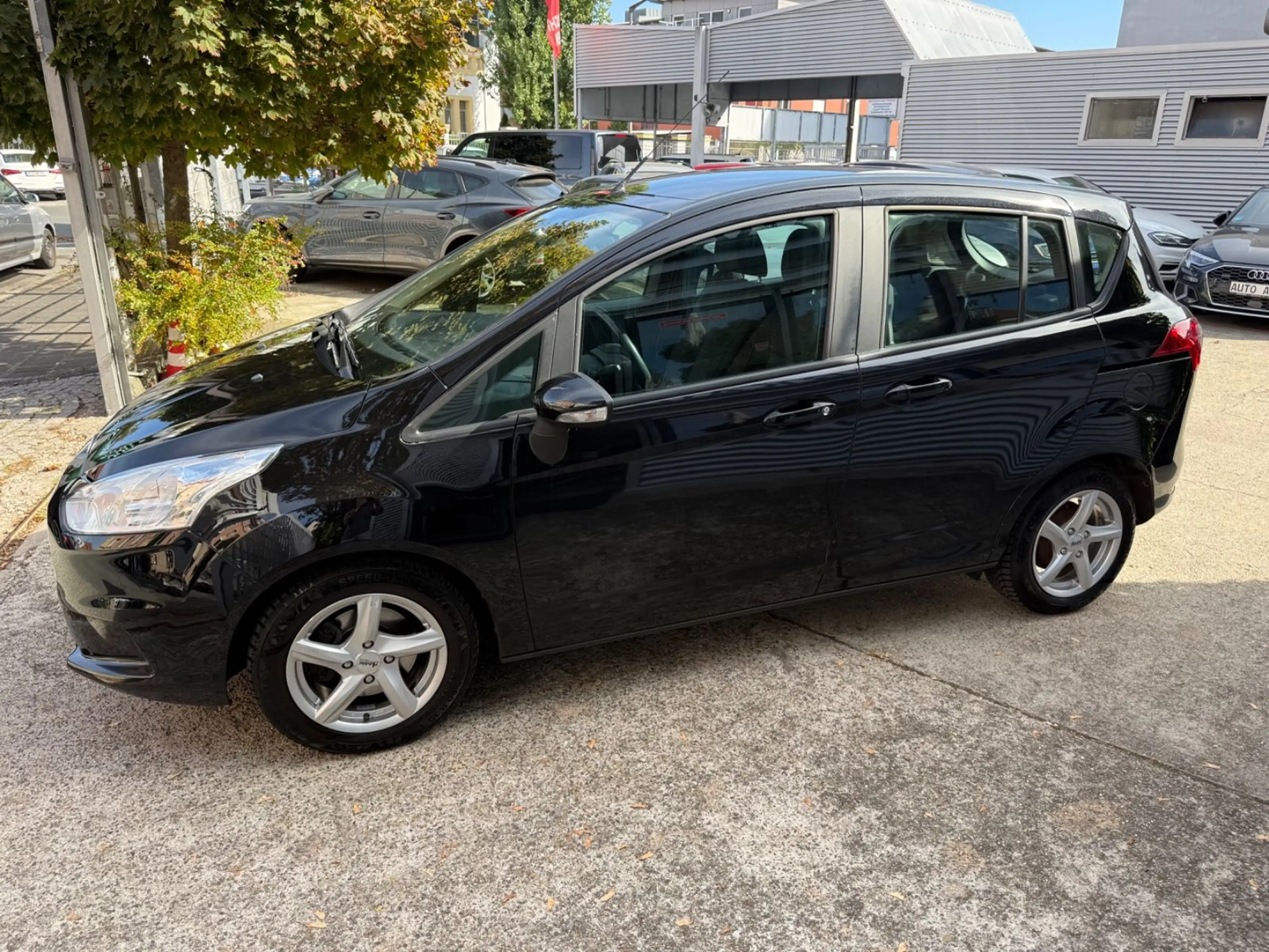 Ford B-Max B-MAX Sync Edition/2x Schiebetür/8-fach — photo 11