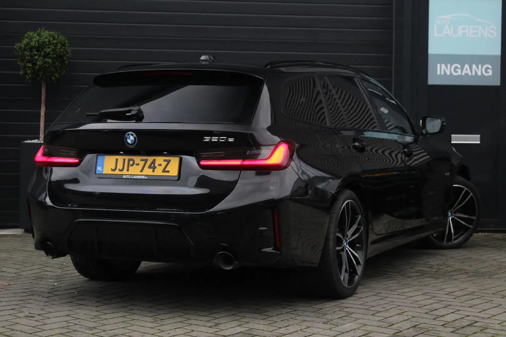 BMW 320 3-serie Touring 320e M-sport | HUD | 19 Inch | Pro Negro - 2