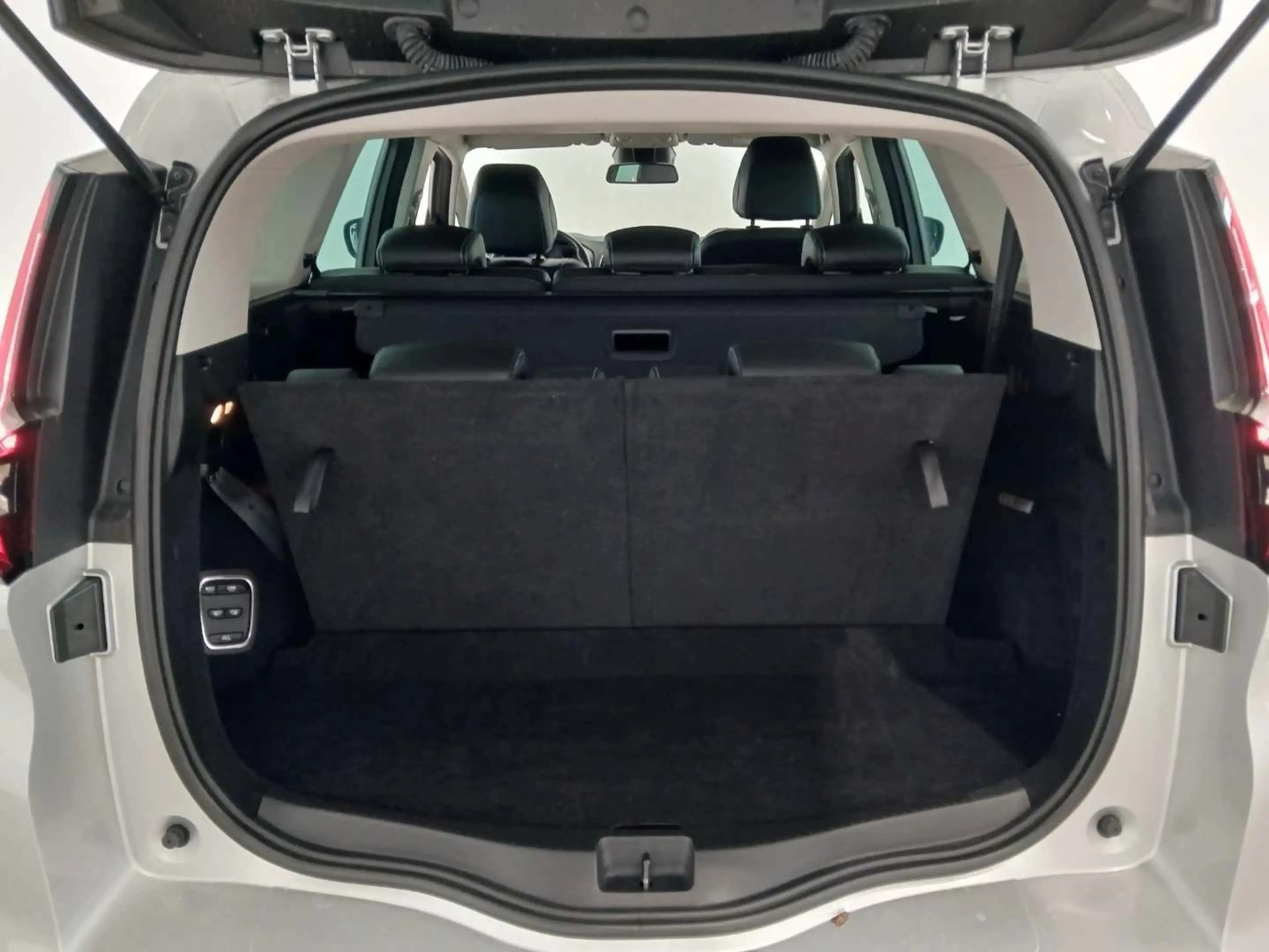 Renault Grand Scenic 1,3 "BOSE Edition" 7-Sitzer — photo 14