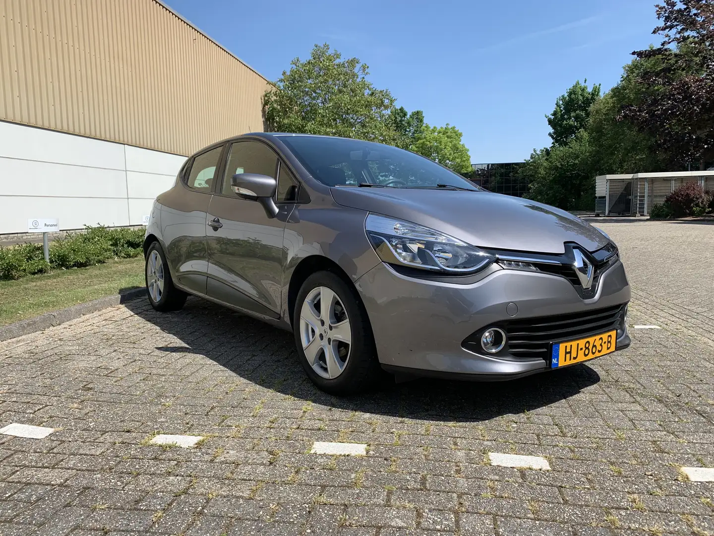 Renault Clio 0.9 TCe Dynamique Grijs - 2