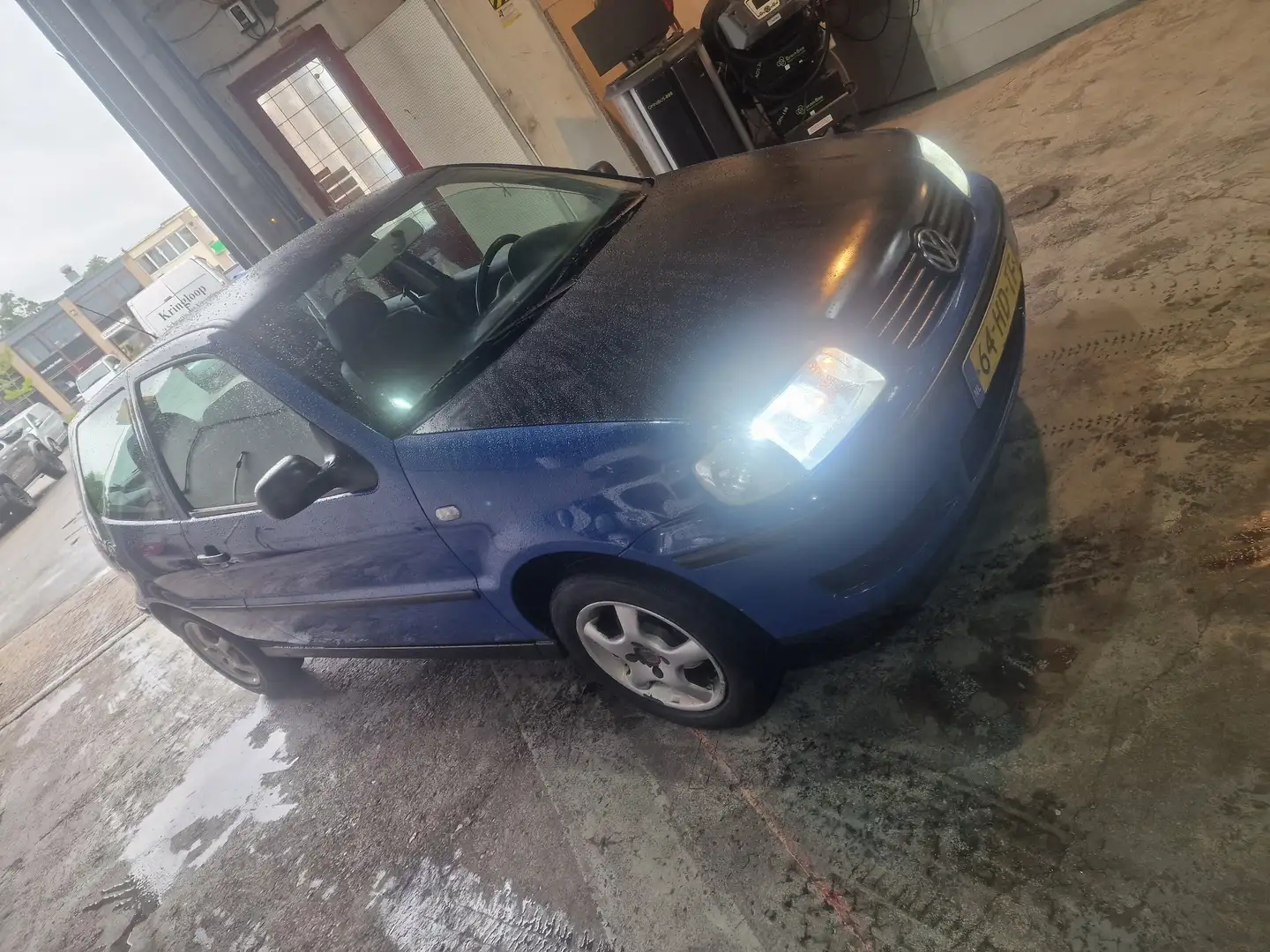 Volkswagen Polo 1.4 Trendline Bleu - 1