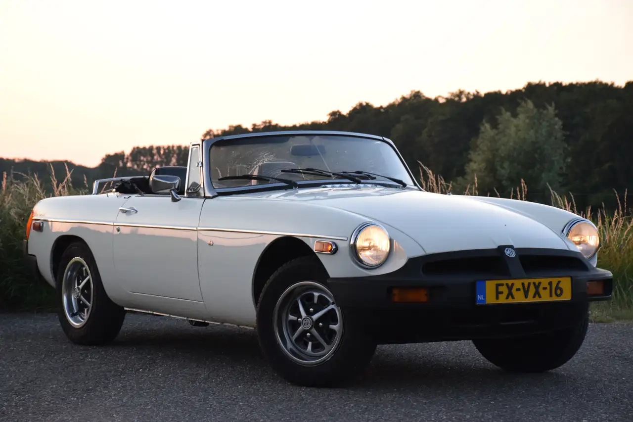 MG MGB Roestvrij | Nwe APK, banden & tank, foto 3