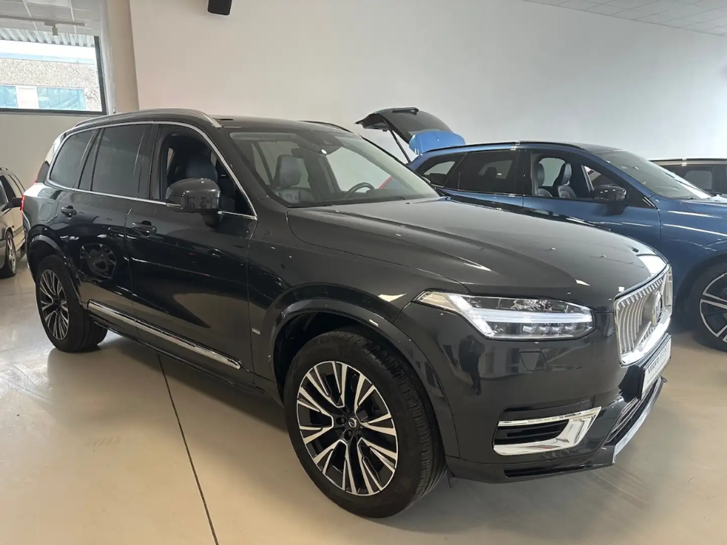 Volvo XC90 Inscription Expression Recharge Plug-In Hybrid AWD Gris - 2