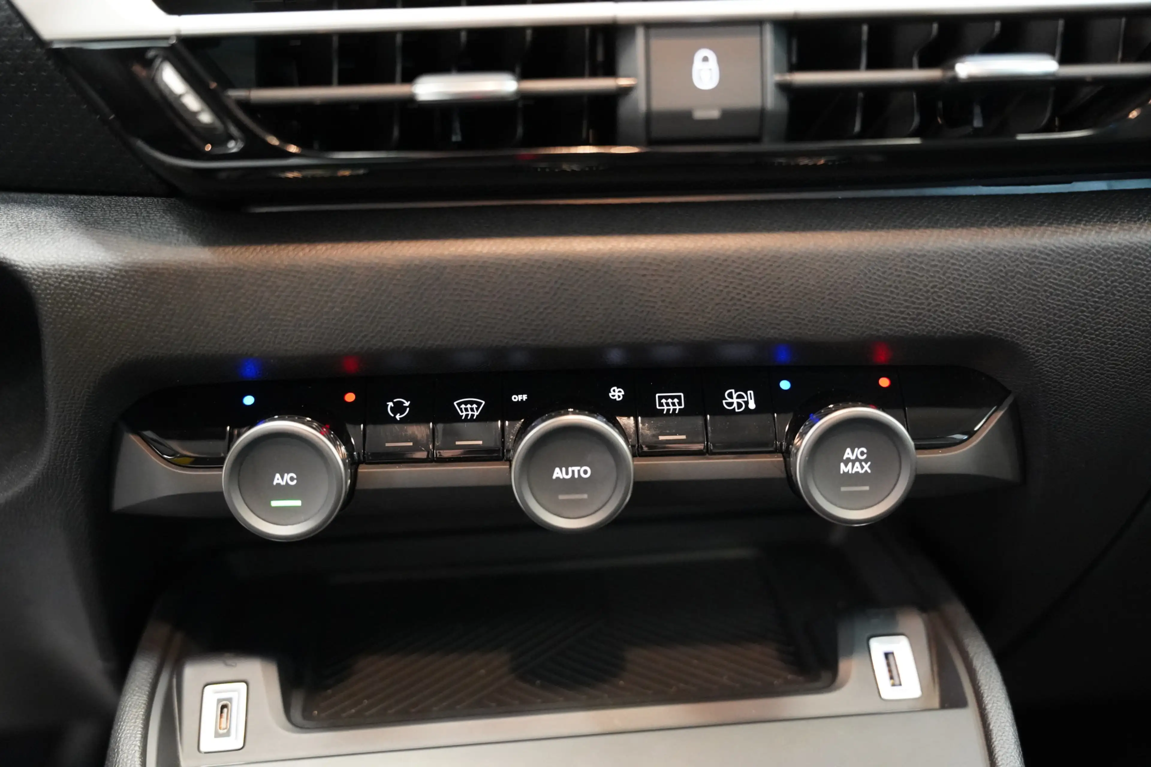 Citroen E-C4 Electric You 136pk Standard range 50 kWh 360 Camera PDC Car — photo 13