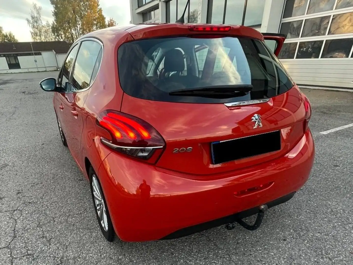 Peugeot 208 208 PureTech 82 Rot - 2
